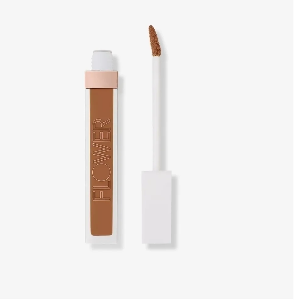 LAST ONE 🔥 Flower light illusion full coverage concealer